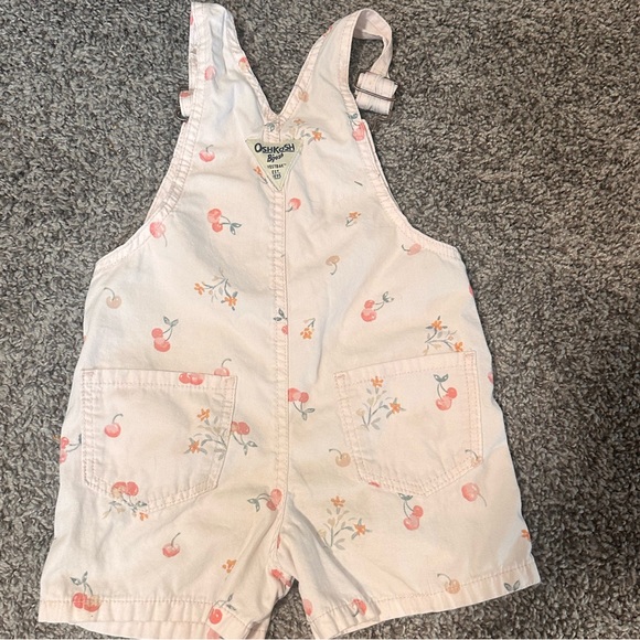 Osh Kosh overalls size 2T - Picture 2 of 3